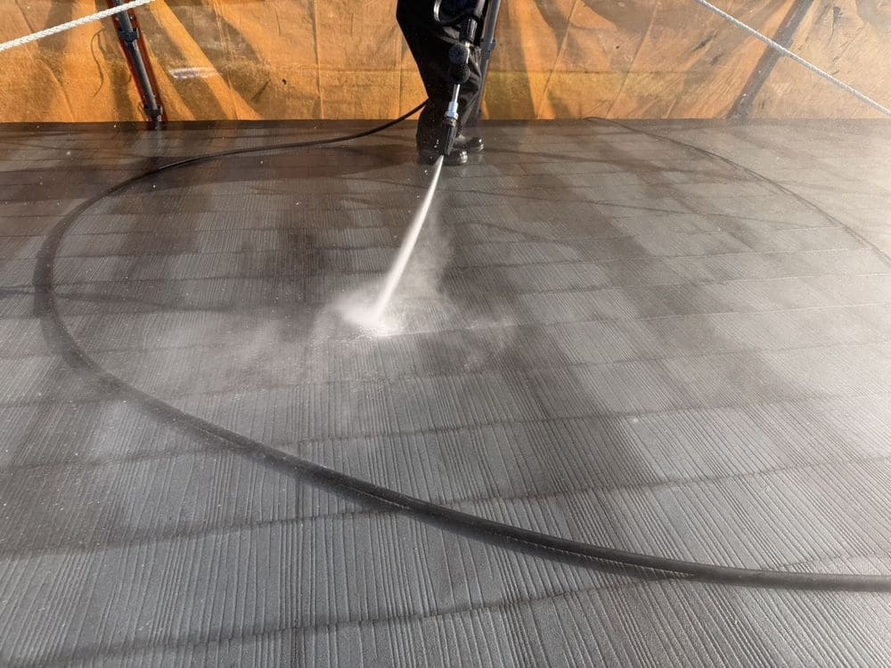 伊賀市の屋根工事をリペイント匠が施工した写真