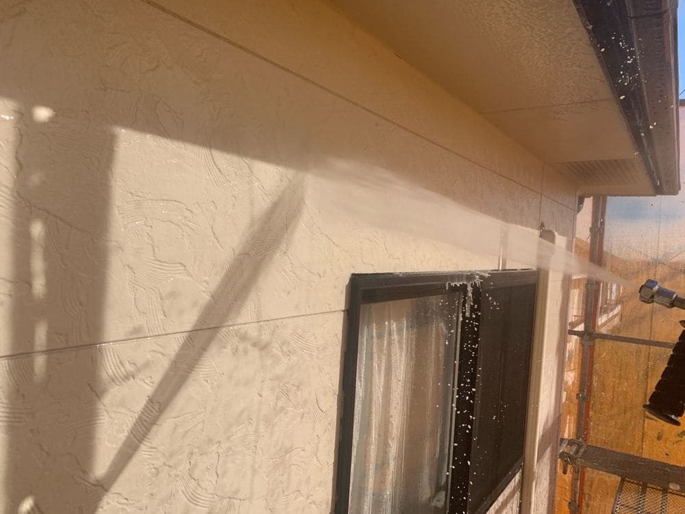 鈴鹿市の外壁塗装、屋根塗装をリペイント匠が施工した写真