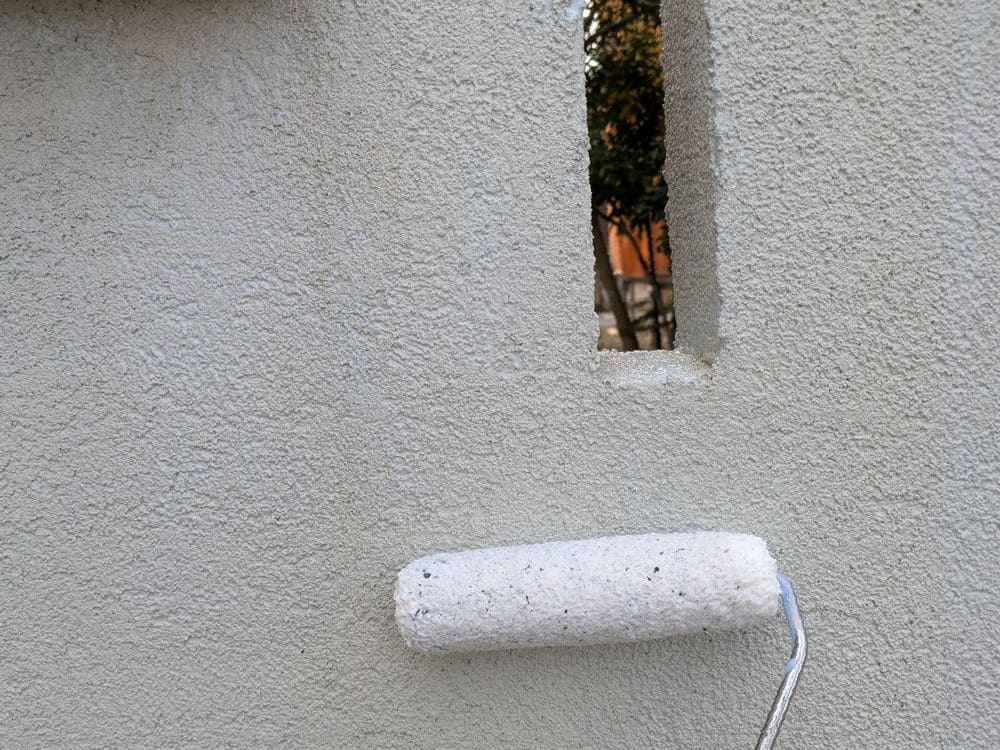 S様(名張市希央台)塀(下塗り) 名張市の外壁塗装をリペイント匠が施工した写真