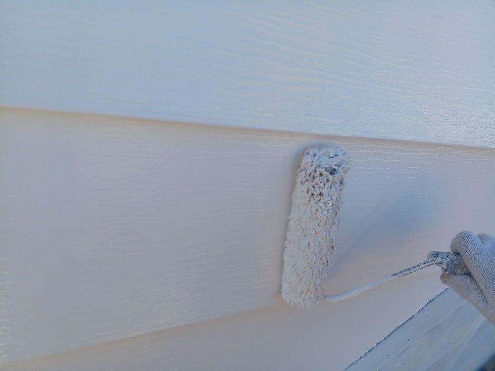 N様(四日市)外壁(上塗り2) (2) 四日市市の外壁塗装、屋根塗装をリペイント匠が施工した写真