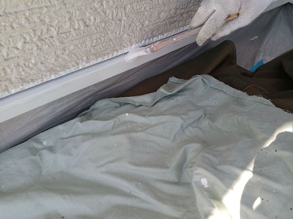 N様(四日市)水切り(中塗り) 四日市市の外壁塗装、屋根塗装をリペイント匠が施工した写真