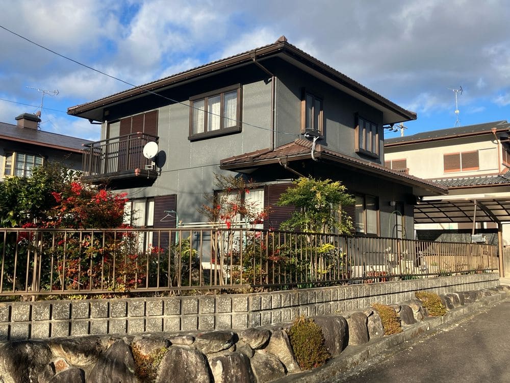 名張市の外壁塗装をリペイント匠が施工した写真