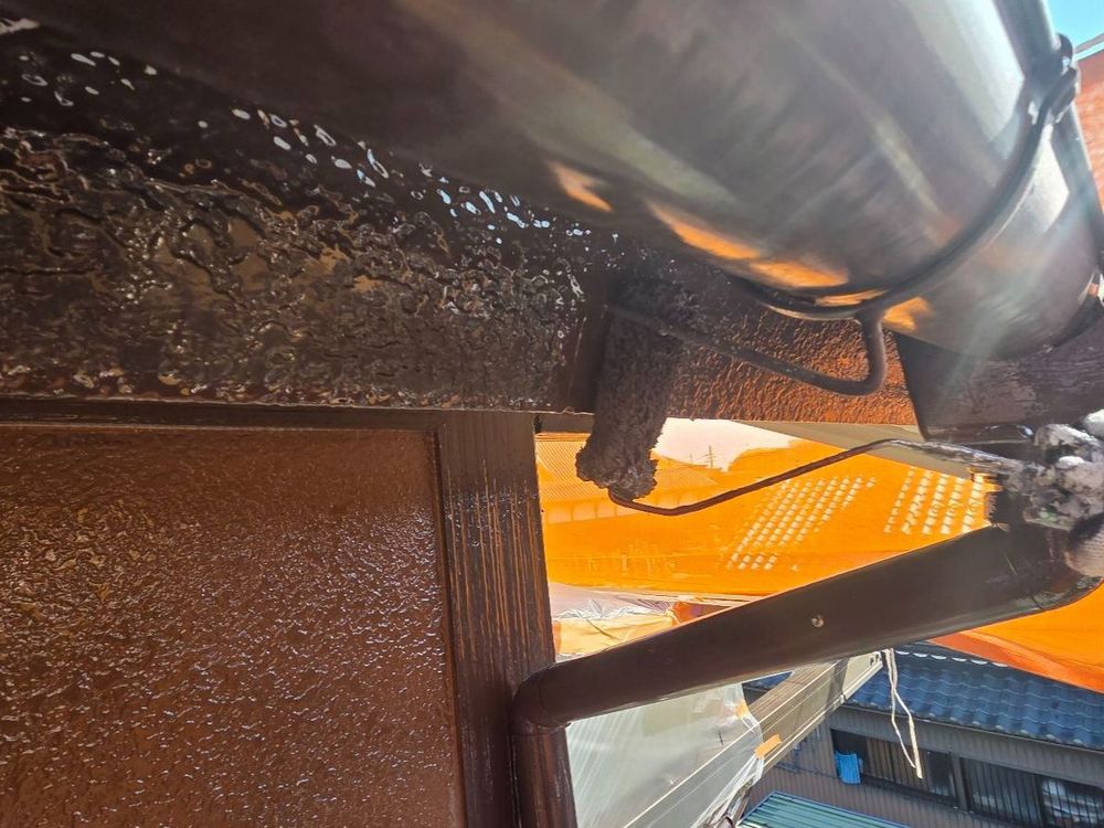 四日市市_N様_鼻隠し(中塗り) 四日市市の外壁塗装をリペイント匠が施工した写真