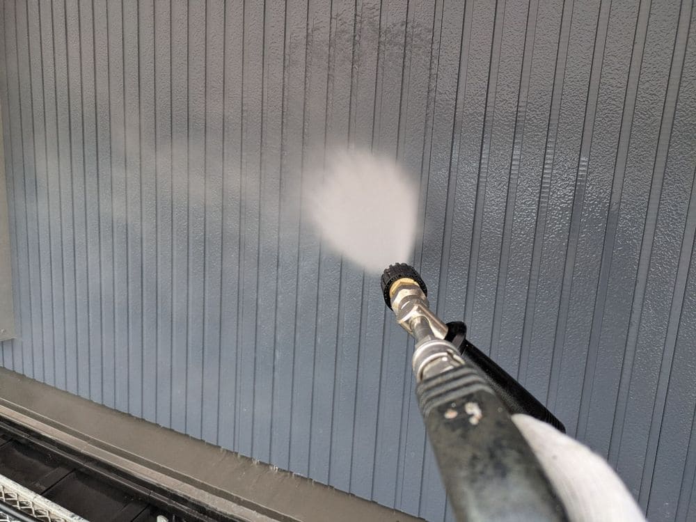 S様(名張市希央台)高圧洗浄(外壁) 名張市の外壁塗装をリペイント匠が施工した写真