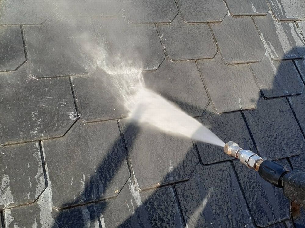 鈴鹿市の外壁塗装、屋根塗装をリペイント匠が施工した写真