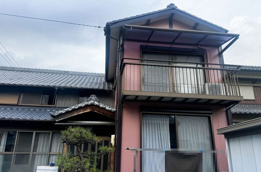 四日市市の外壁塗装をリペイント匠が施工した写真