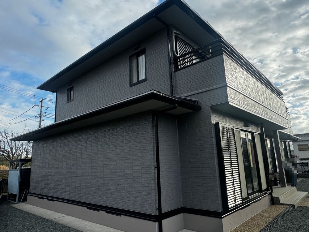 鈴鹿市の外壁塗装、屋根塗装をリペイント匠が施工した写真