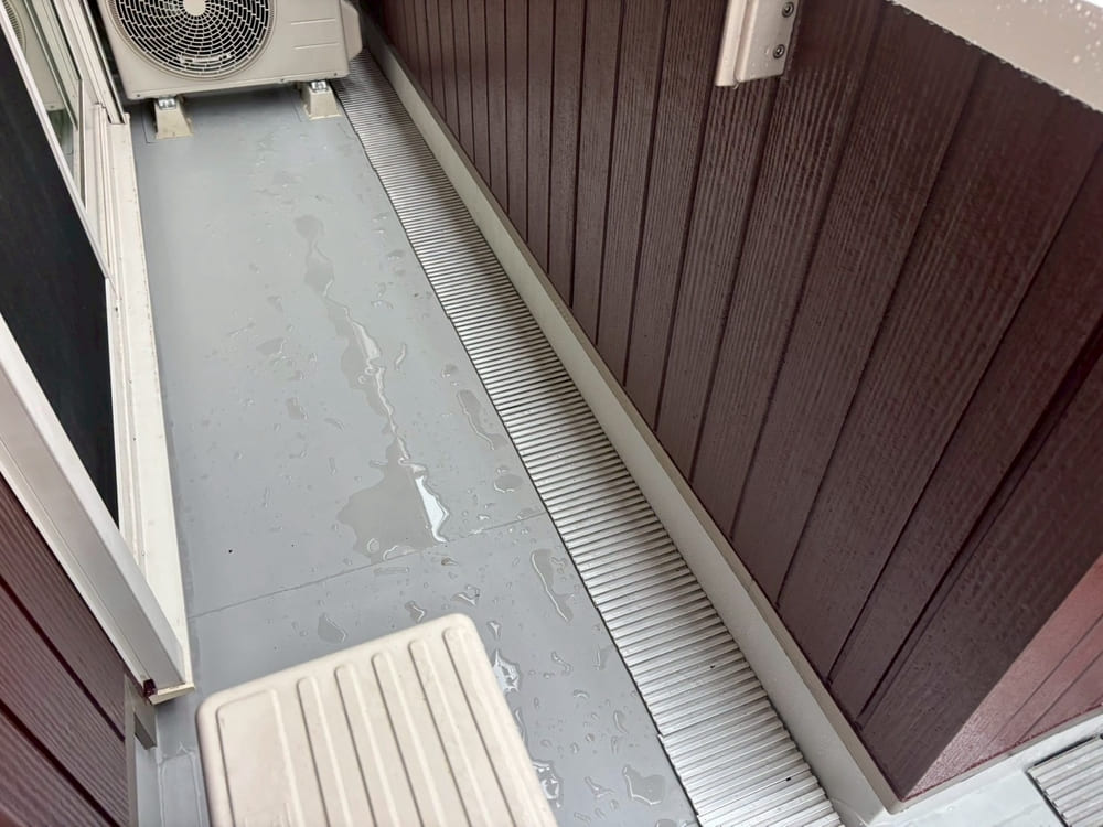 伊勢市の防水工事をリペイント匠が施工した写真