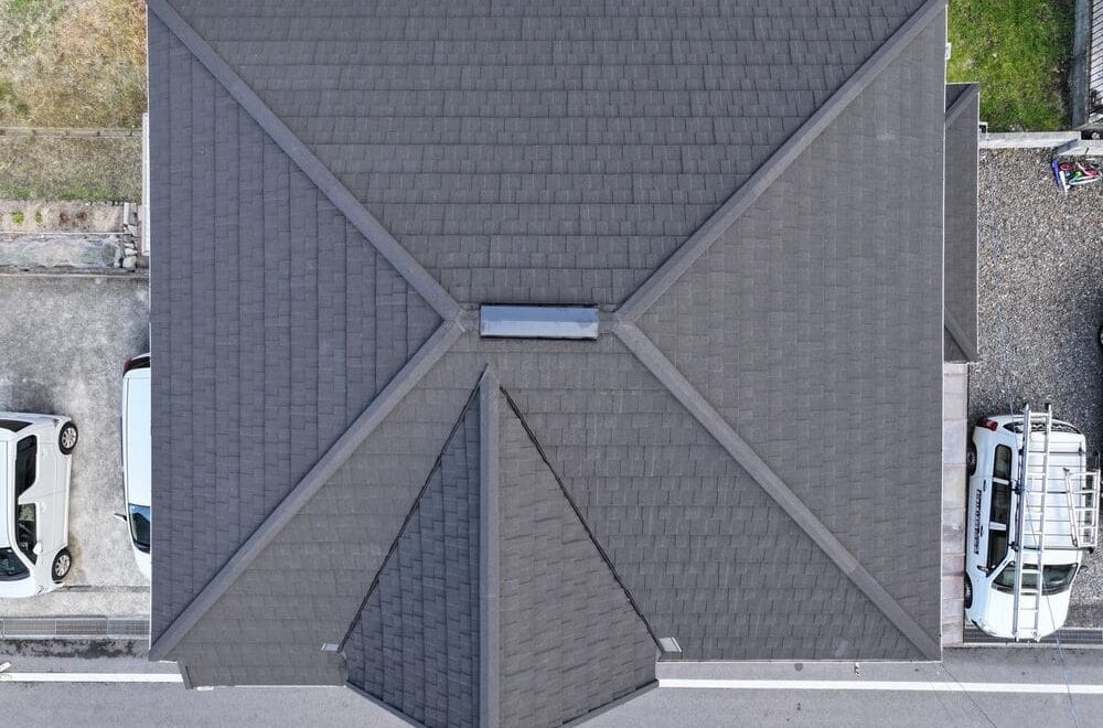 伊賀市の屋根工事をリペイント匠が施工した写真