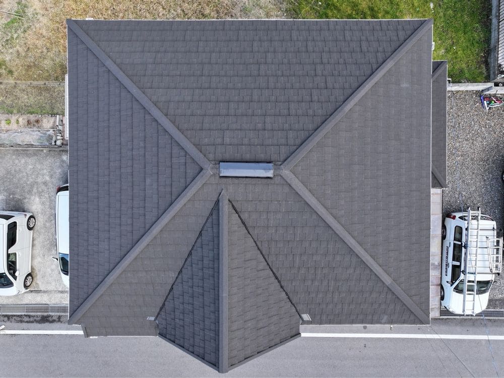 伊賀市の屋根工事をリペイント匠が施工した写真