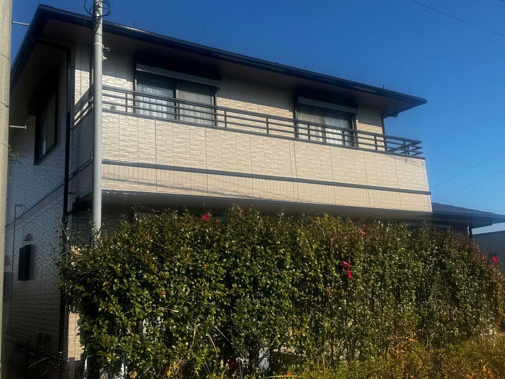 鈴鹿市の外壁塗装、屋根塗装をリペイント匠が施工した写真