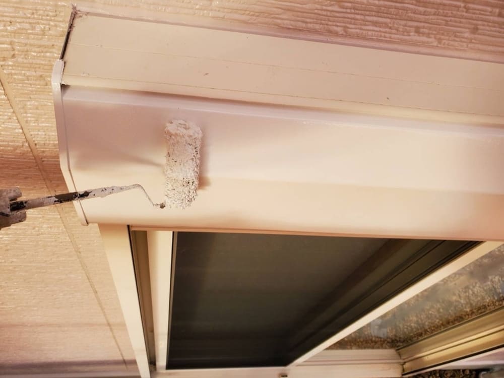 M様(亀山)シャッターボックス(上塗り) 亀山市の外壁塗装、防水工事をリペイント匠が施工した写真