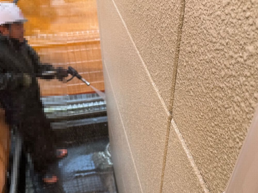 鈴鹿市の外壁塗装、屋根塗装、防水工事をリペイント匠が施工した写真