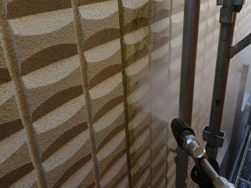 津市の外壁塗装、防水工事をリペイント匠が施工した写真