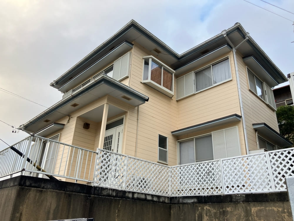 志摩市の外壁塗装、屋根塗装をリペイント匠が施工した写真