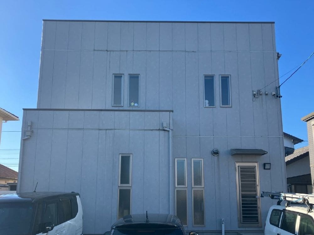 亀山市の外壁塗装、防水工事をリペイント匠が施工した写真