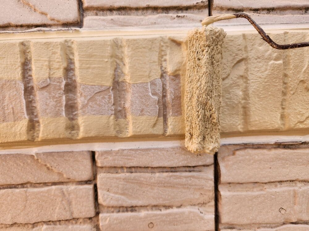 K様(亀山)_中塗り 亀山市で外壁塗装をリペイント匠が施工した写真