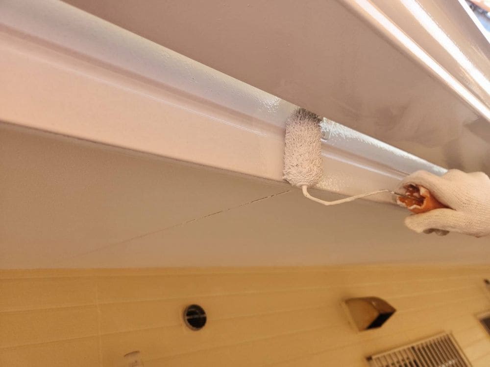 四日市市_O様_鼻隠し(上塗り) 四日市市の外壁・屋根塗装をリペイント匠が施工した写真