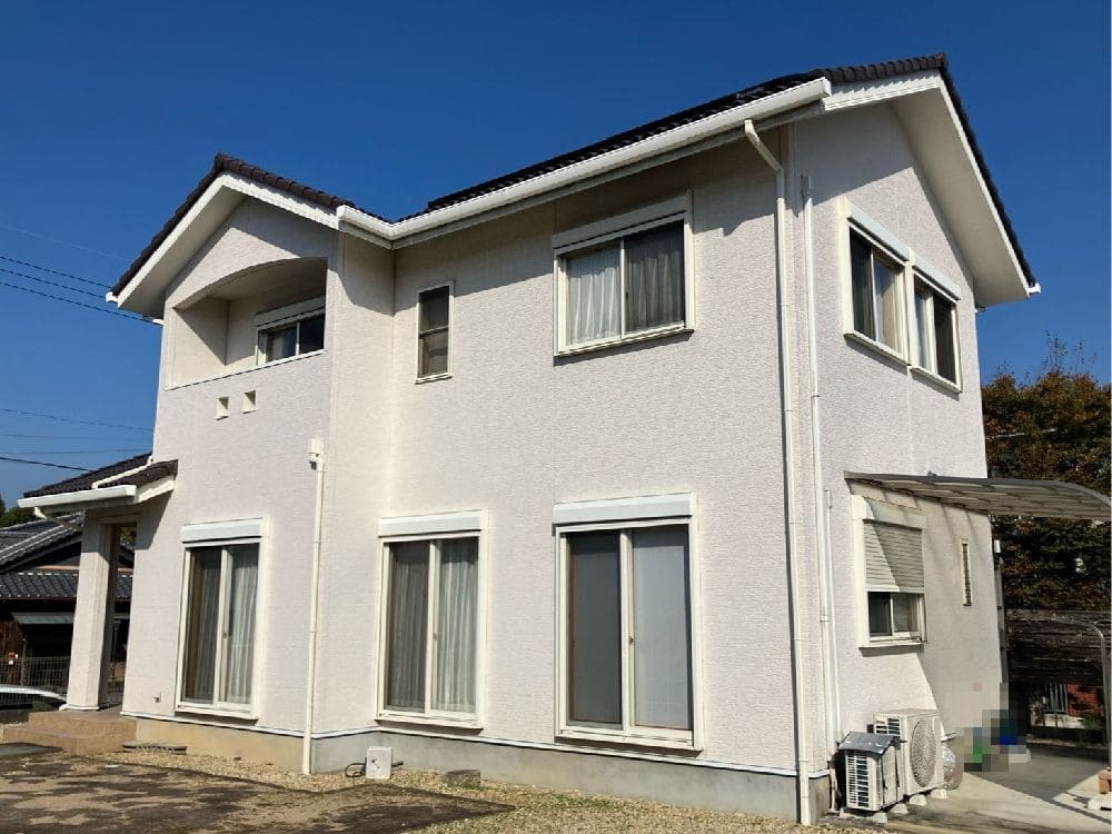 M様(亀山)施工前_外壁全体 (5) 亀山市の外壁塗装、防水工事をリペイント匠が施工した写真