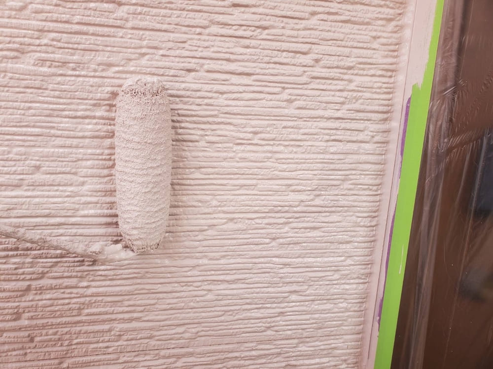 M様(亀山)外壁(上塗り1) (2) 亀山市の外壁塗装、防水工事をリペイント匠が施工した写真