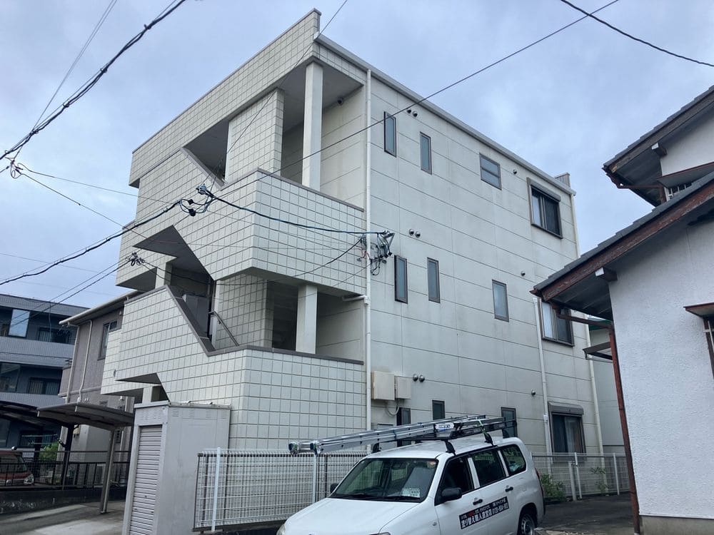 鈴鹿市の外壁塗装、屋根塗装、防水工事をリペイント匠が施工した写真