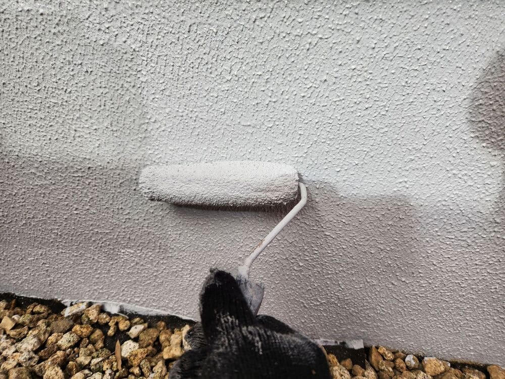 K様(亀山)_基礎(上塗り) 亀山市で外壁塗装をリペイント匠が施工した写真