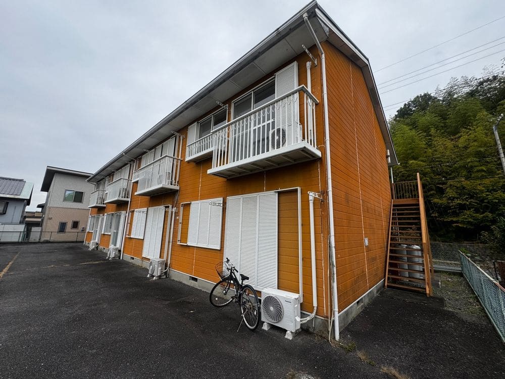 四日市市_O様_施工前_外壁全体④ 四日市市の外壁・屋根塗装をリペイント匠が施工した写真