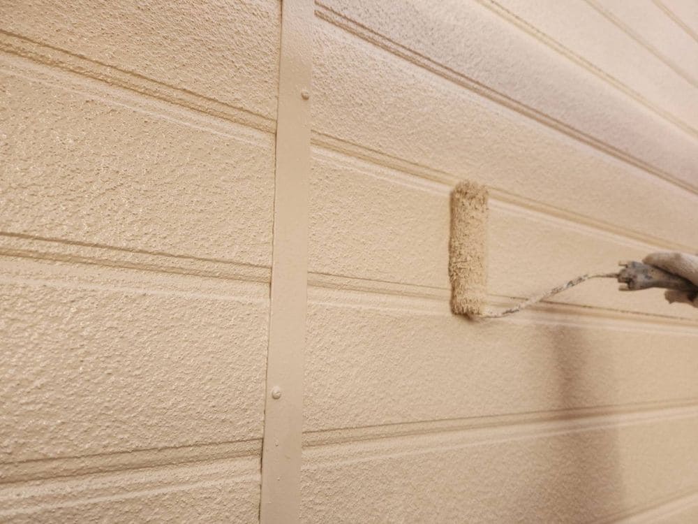 四日市市_O様_外壁②(上塗り) 四日市市の外壁・屋根塗装をリペイント匠が施工した写真