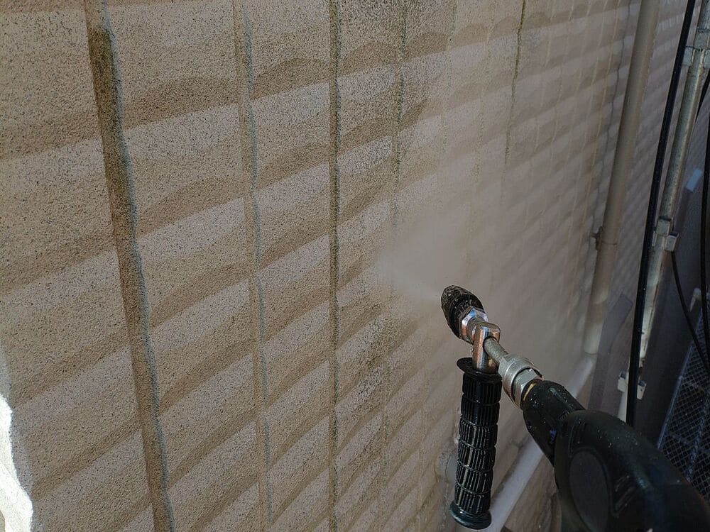 津市の外壁塗装、防水工事をリペイント匠が施工した写真