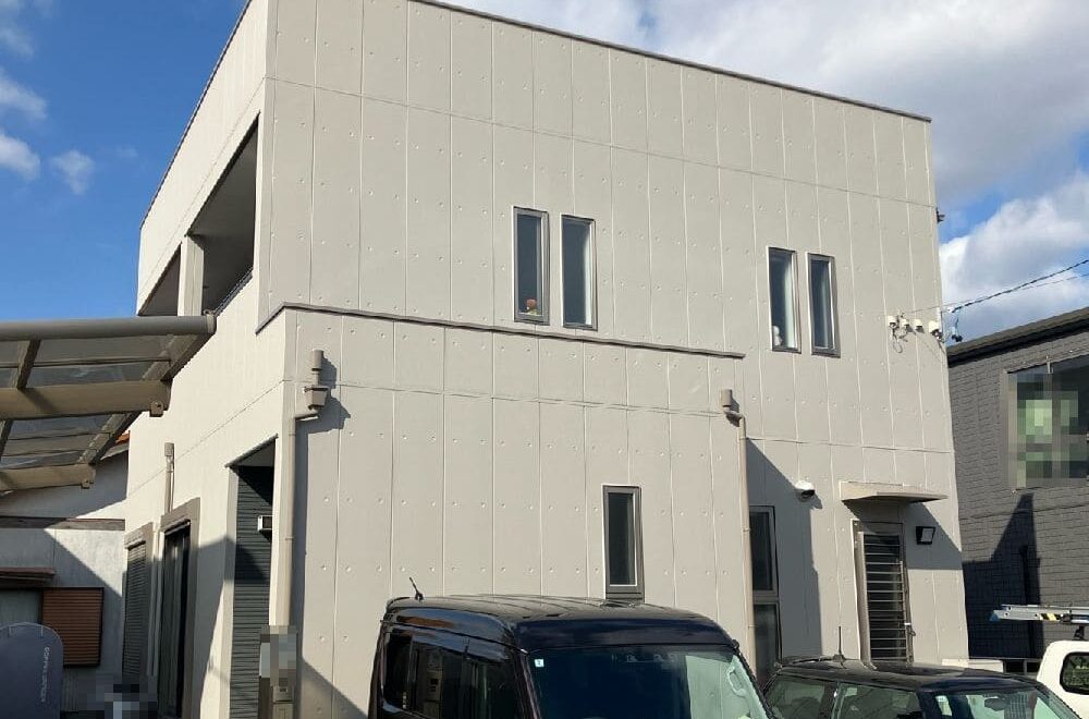 亀山市の外壁塗装、防水工事をリペイント匠が施工した写真