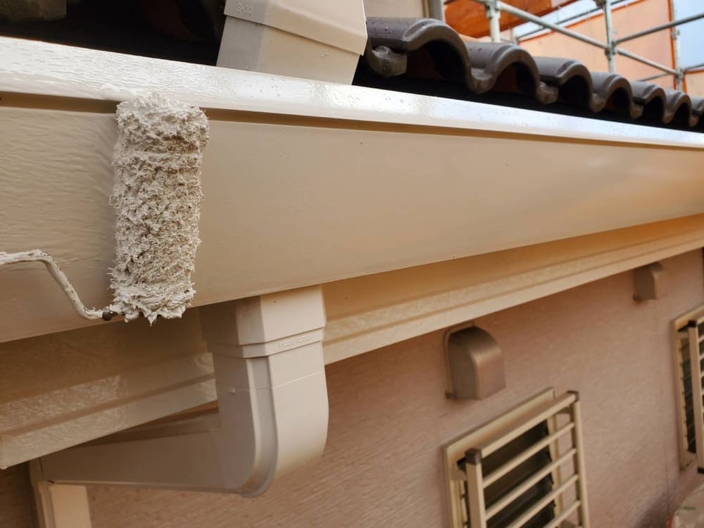 M様(亀山)樋(上塗り) (3) 亀山市の外壁塗装、防水工事をリペイント匠が施工した写真