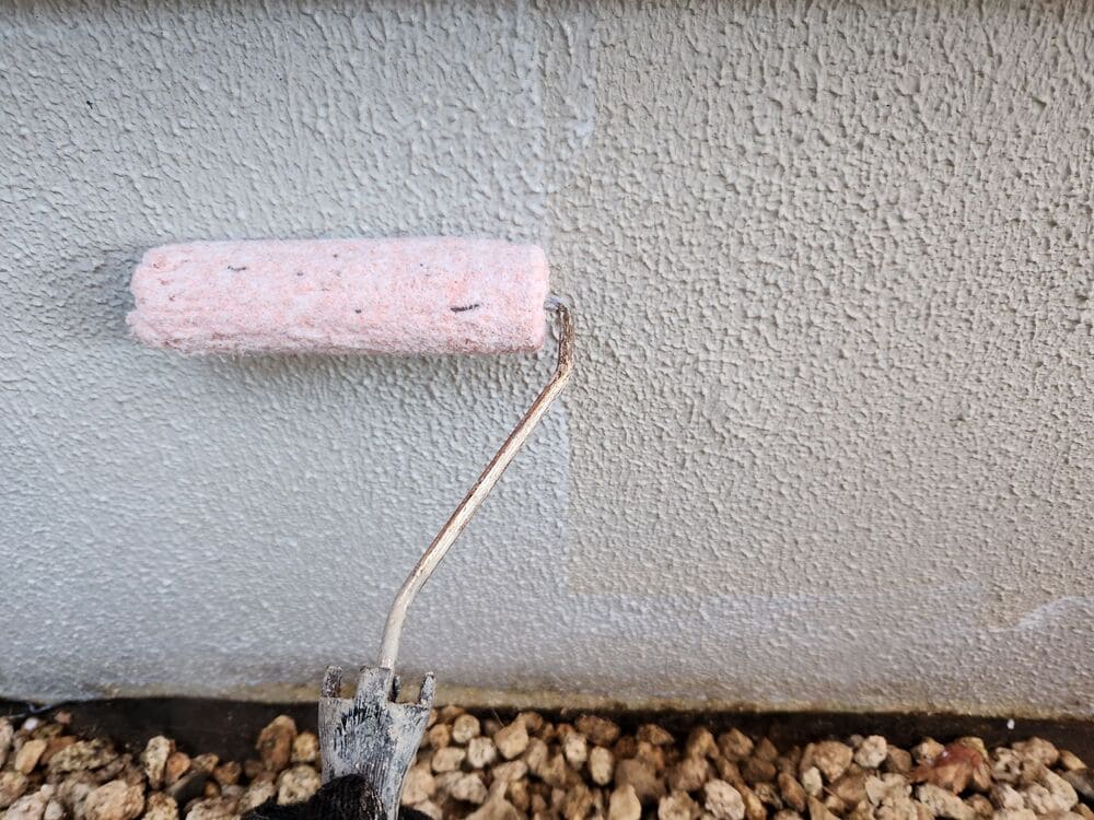 K様(亀山)_基礎(下塗り) 亀山市で外壁塗装をリペイント匠が施工した写真