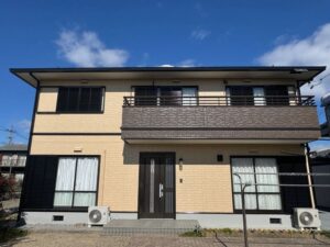 四日市市_M様_施工後_外壁全体① 四日市市の外壁・屋根塗装をリペイント匠が施工した写真