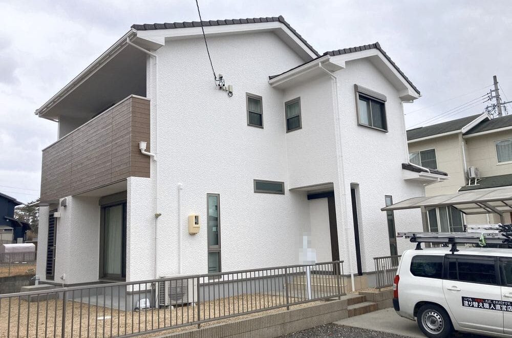 鈴鹿市の外壁塗装をリペイント匠が施工した写真