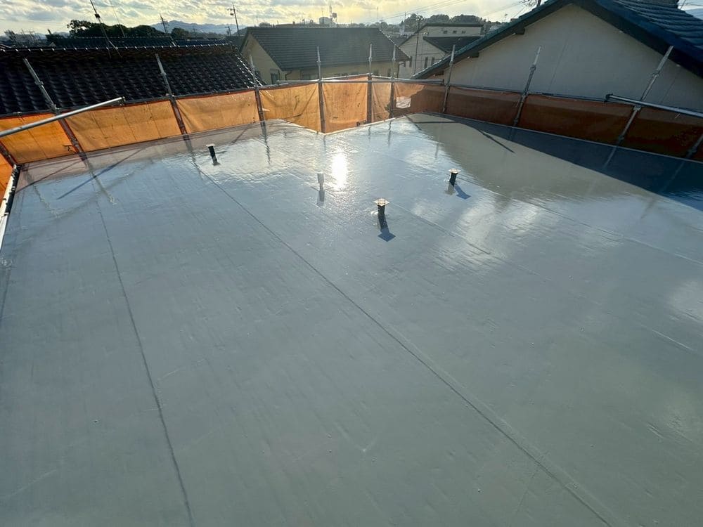 K様(津市)_防水(トップコート)_防水(施工後) 津市の外壁塗装、防水工事をリペイント匠が施工した写真