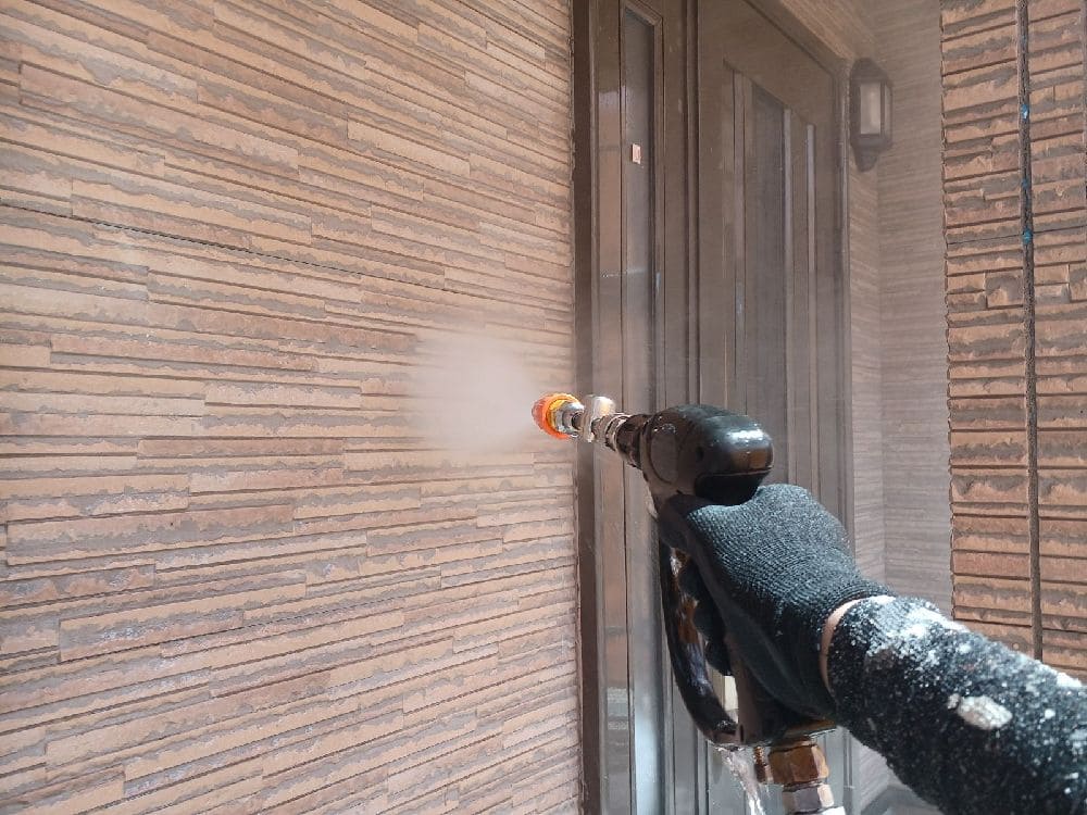 四日市市の外壁塗装、防水工事をリペイント匠が施工した写真