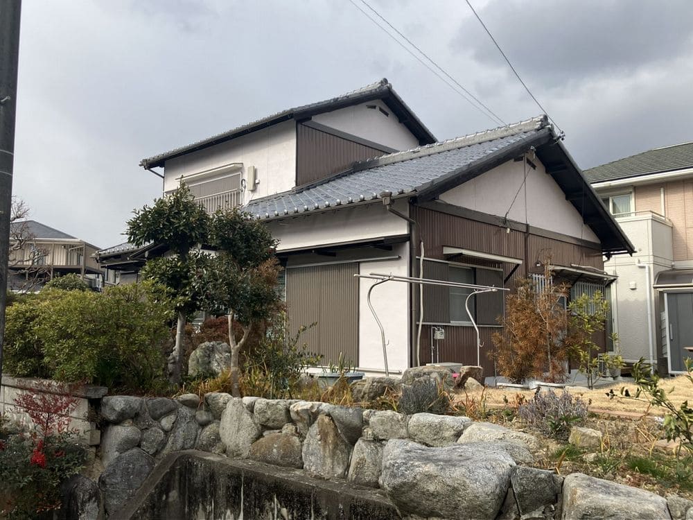 伊賀市の外壁塗装をリペイント匠が施工した写真