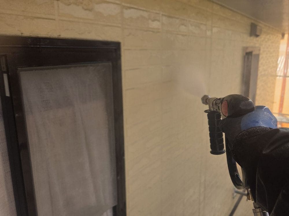 四日市市の外壁・屋根塗装をリペイント匠が施工した写真