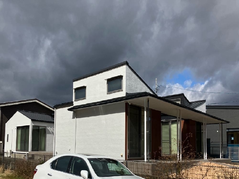 津市で外壁塗装、屋根塗装をリペイント匠が施工した写真