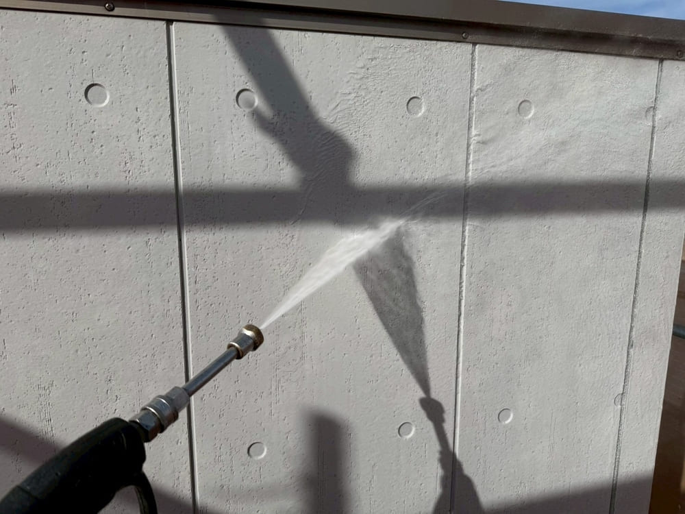 亀山市の外壁塗装、防水工事をリペイント匠が施工した写真