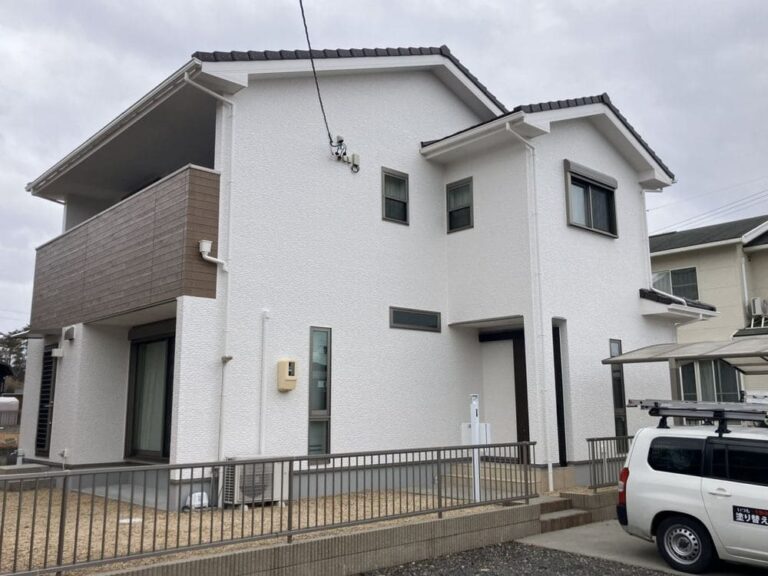 鈴鹿市｜ホワイトで新築の輝き復活｜長期保証が決め手、家族全員が大満足