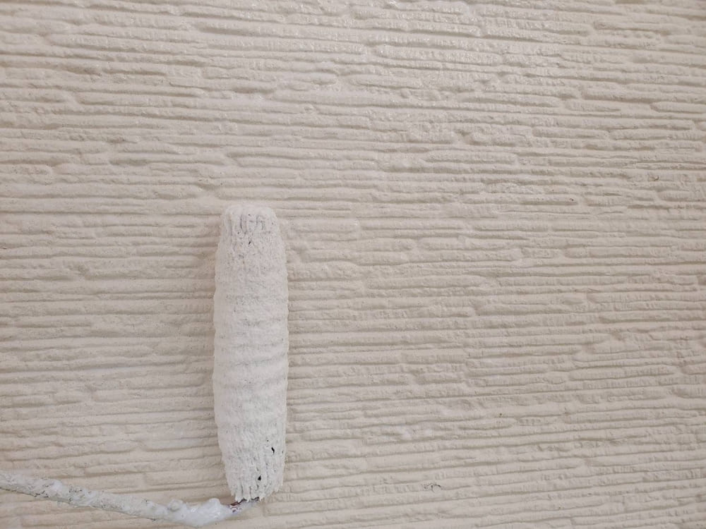 M様(亀山)外壁(下塗り2) 亀山市の外壁塗装、防水工事をリペイント匠が施工した写真