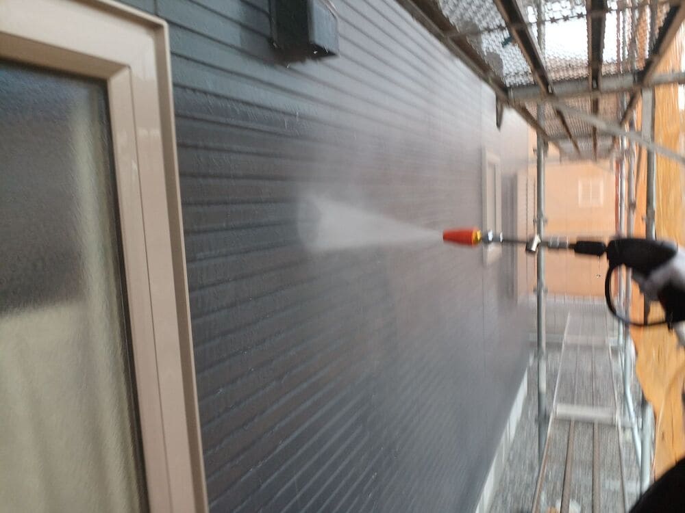 亀山市の外壁塗装をリペイント匠が施工した写真