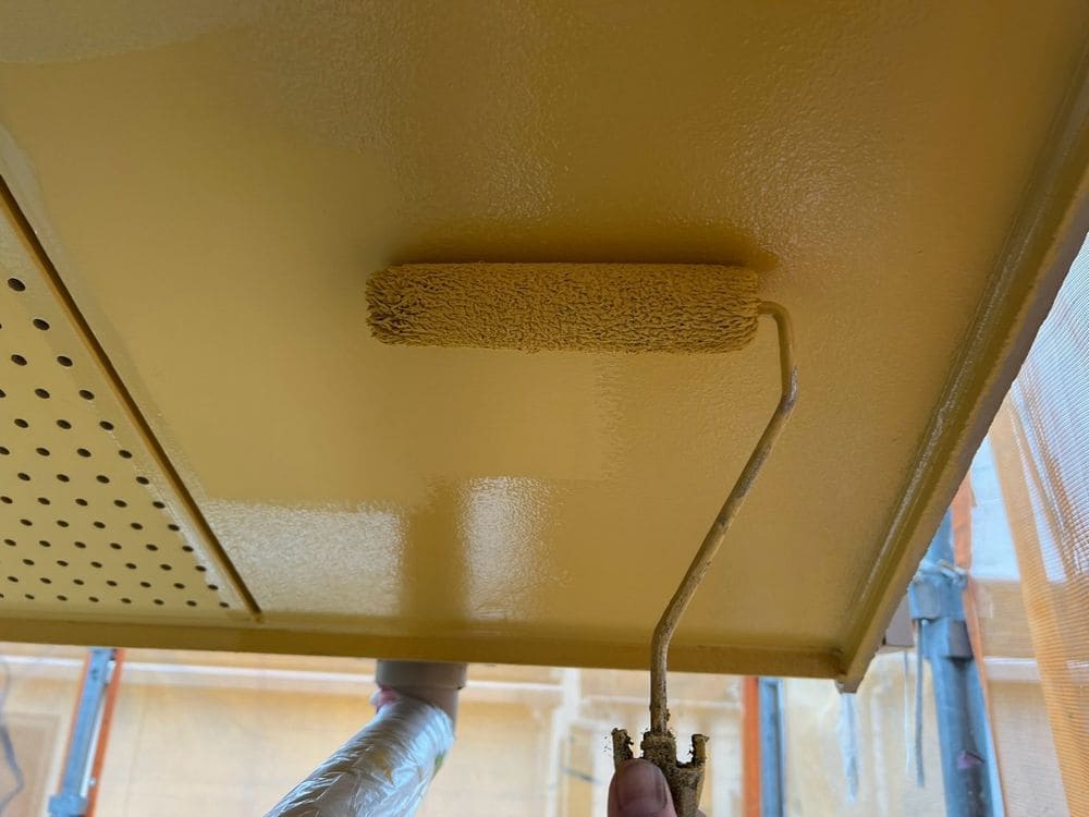 津市久居 H様軒天上塗り 津市の外壁塗装をリペイント匠が施工した写真