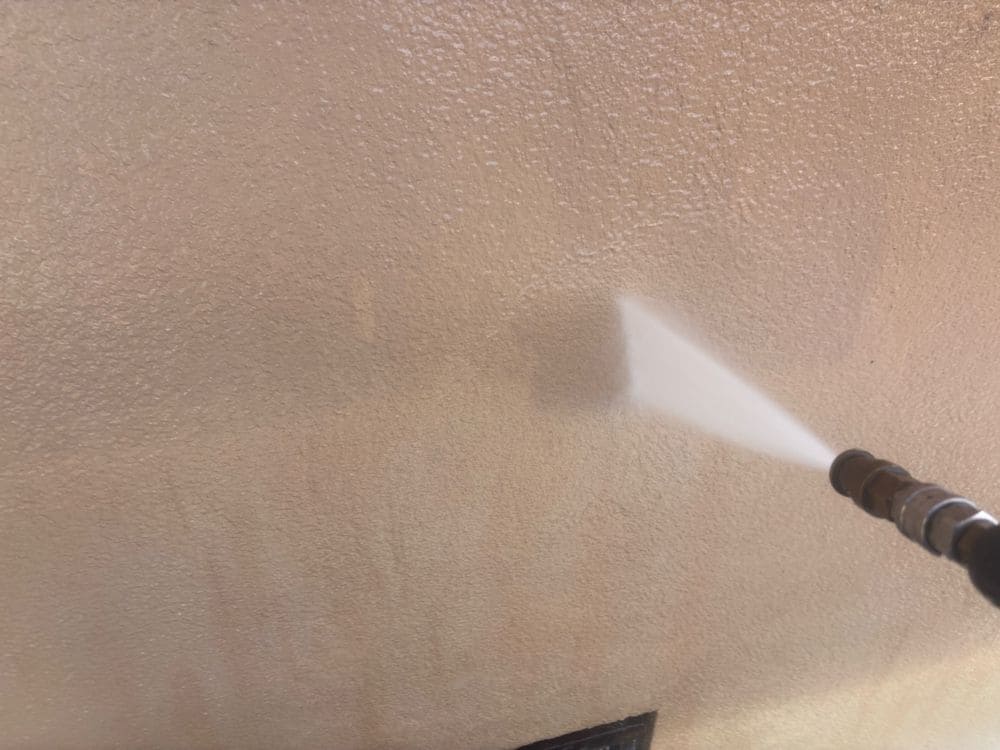 四日市市の外壁塗装をリペイント匠が施工した写真