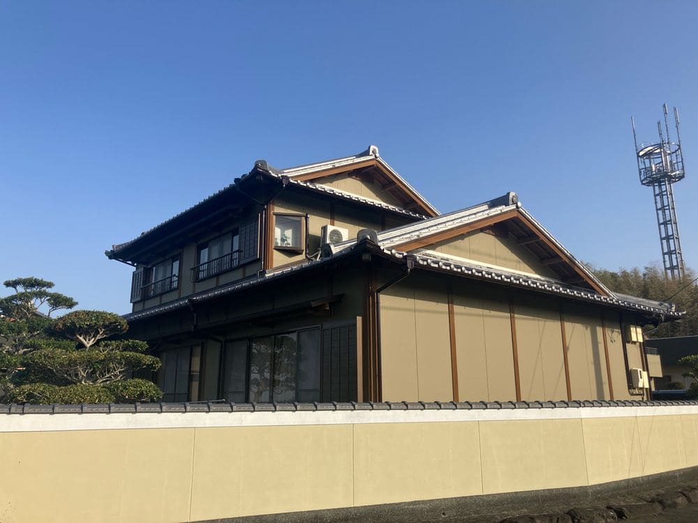 施工後_外壁全体 松阪市で外壁塗装と防水工事をリペイント匠が施工した写真