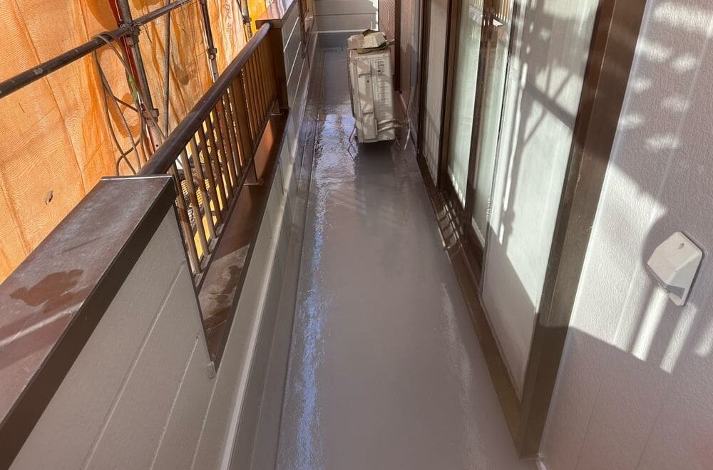 鈴鹿市の外壁塗装、屋根塗装、防水工事をリペイント匠が施工した写真