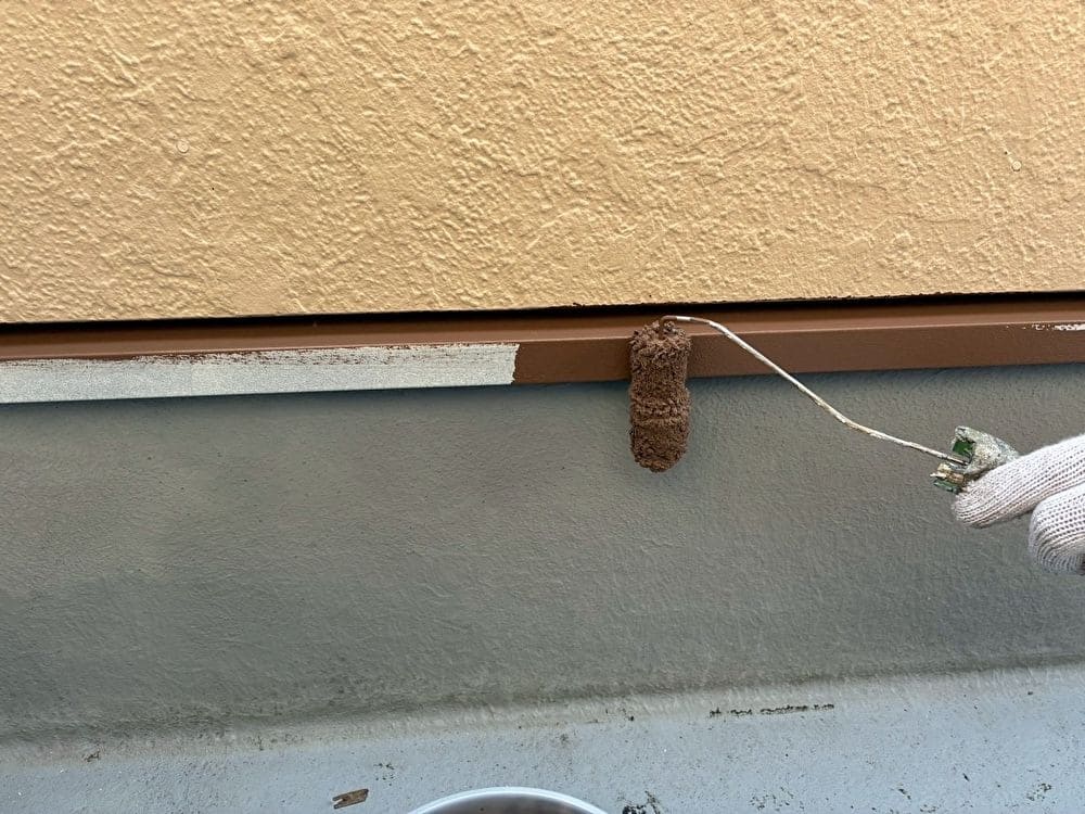 津市久居 H様水切り中塗り 津市の外壁塗装をリペイント匠が施工した写真