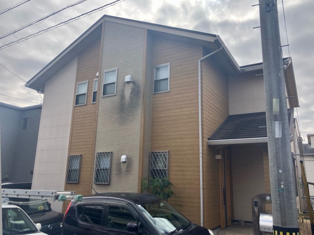 津市の外壁塗装、屋根塗装、防水工事をリペイント匠が施工した写真