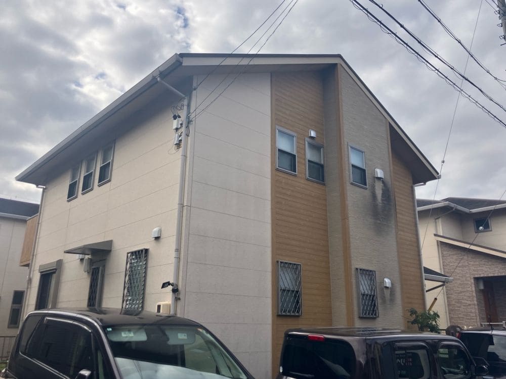 津市の外壁塗装、屋根塗装、防水工事をリペイント匠が施工した写真